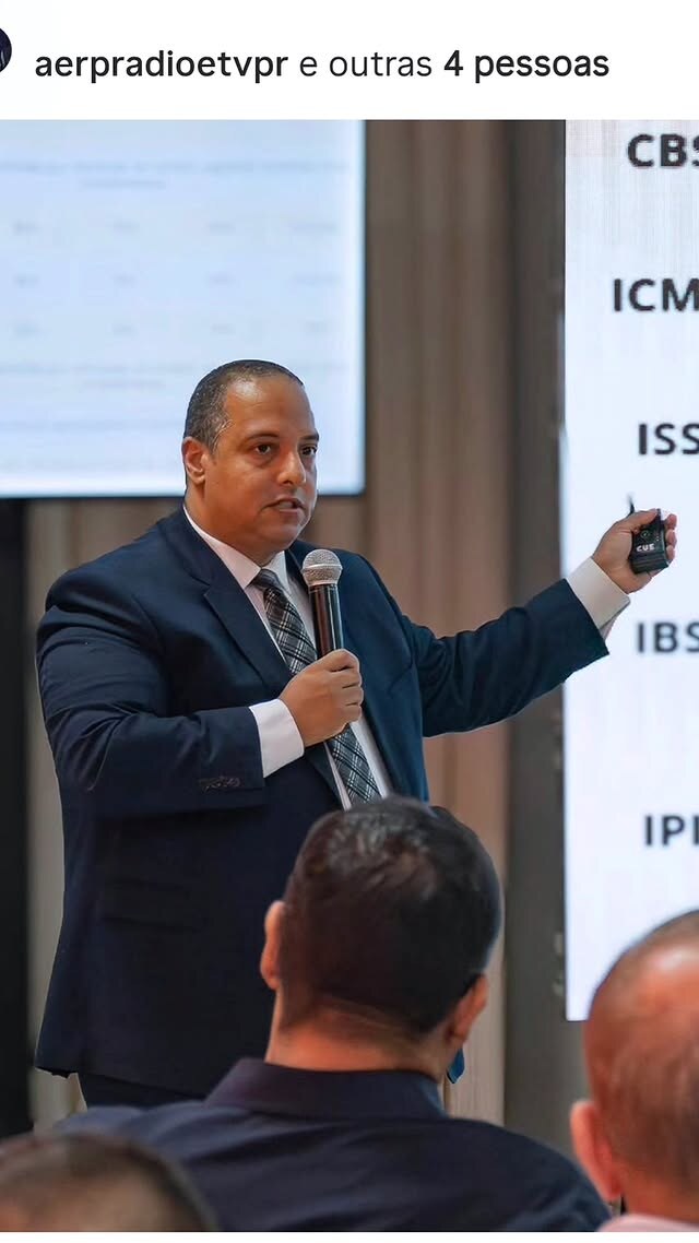 Ricardo Azevedo durante palestra sobre Reforma Tributária
